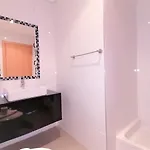 Paraiso Sol Rocha Luxurious بورتيماو